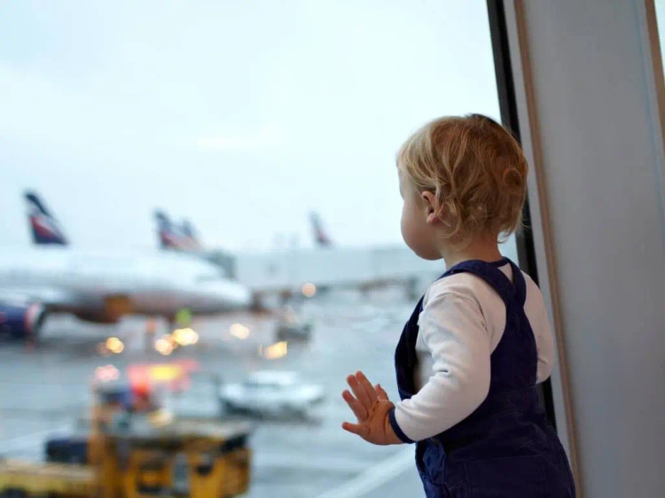 18 Tips to Make Flying with Kids Less Stressful